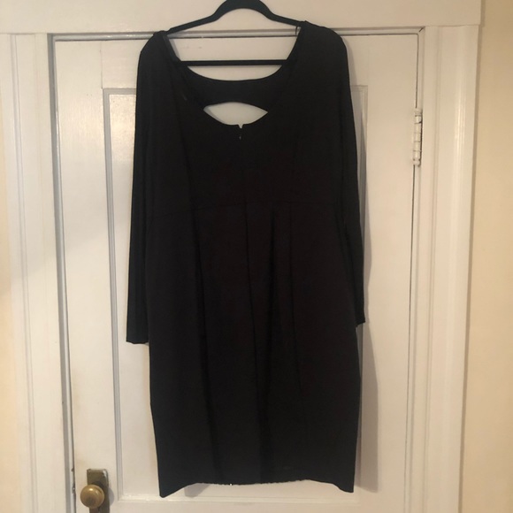 Peekaboo sequin body con dress - Picture 6 of 6